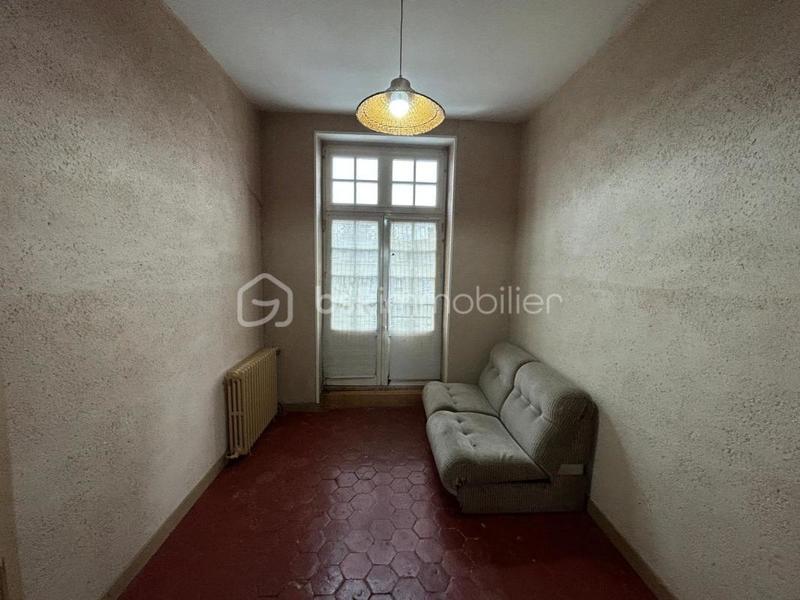 Demeure - 210 m² - 11 pièces