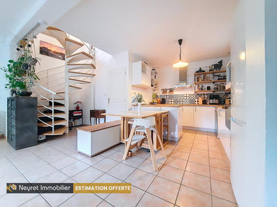 Maison de village - 80 m² - 4 pièces