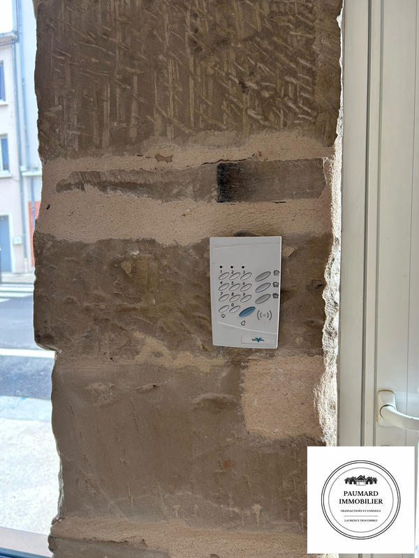 Local commercial - 89 m² - 5 pièces