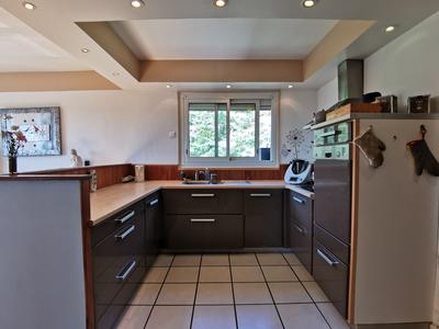 Maison - 185 m² - 6 pièces