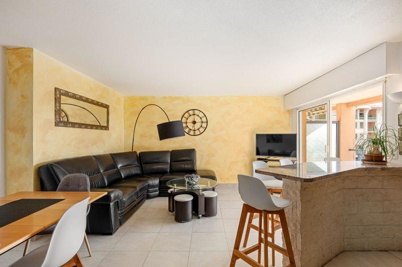 Appartement - 77 m² - 4 pièces