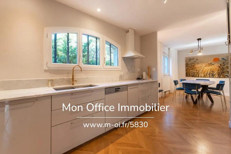 Maison - 178 m² - 7 pièces