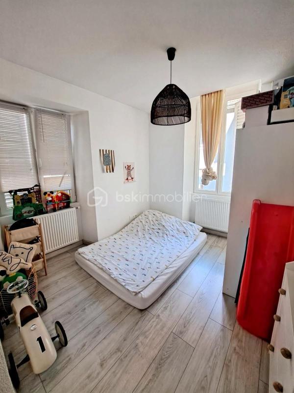 Appartement - 95 m² - 6 pièces