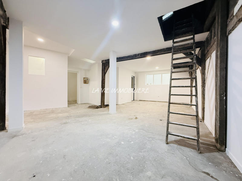 Maison - 273 m² - 8 pièces