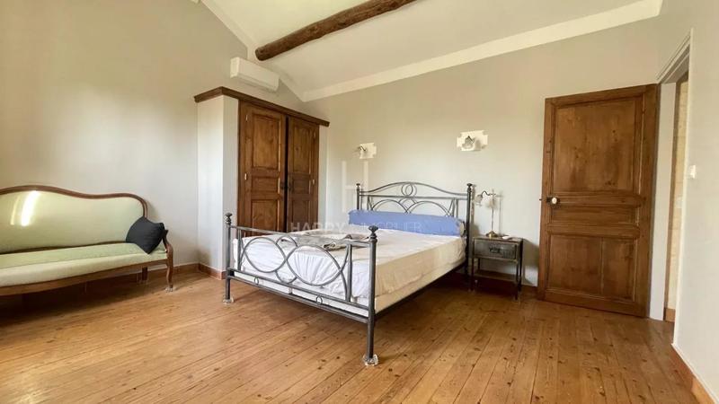 Mas - 195 m² - 9 pièces