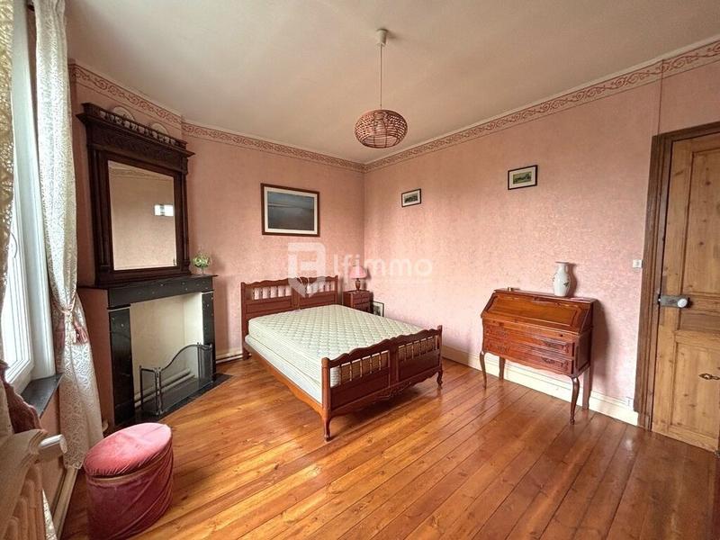 Maison - 169 m² - 7 pièces