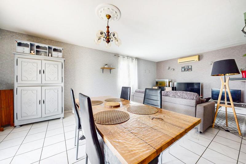 Maison - 93 m² - 5 pièces