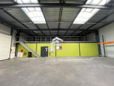 Local d'activités - 476 m²