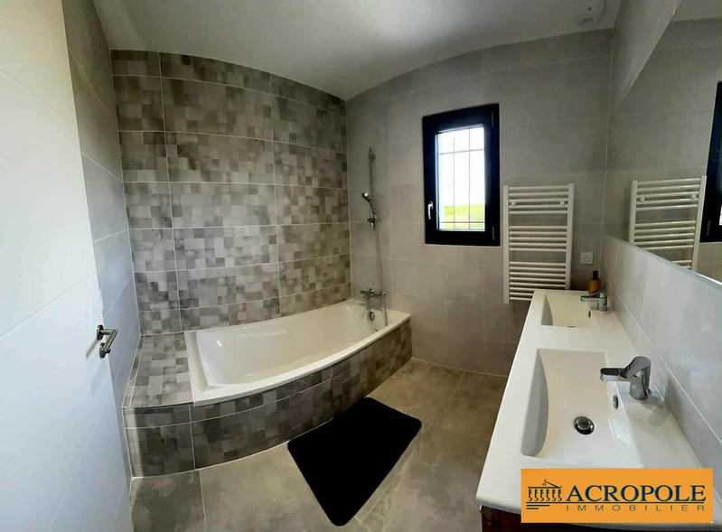 Villa - 95 m² - 4 pièces