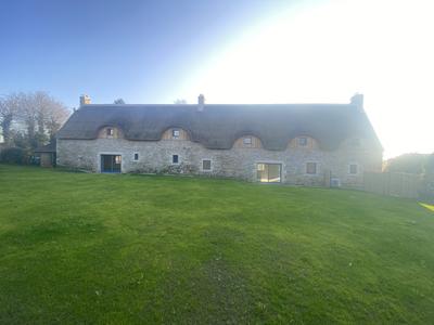 Maison - 331 m² - 12 pièces