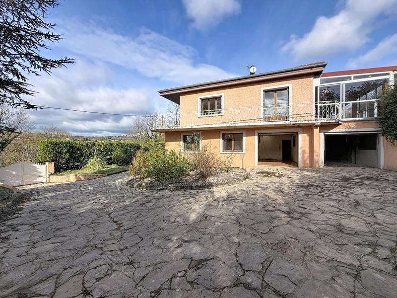 Villa - 200 m² - 5 pièces