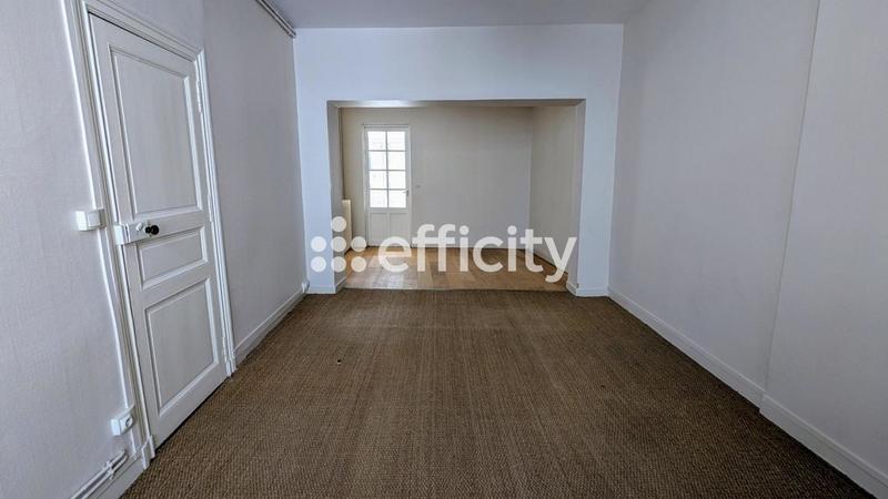 Maison - 201 m² - 7 pièces