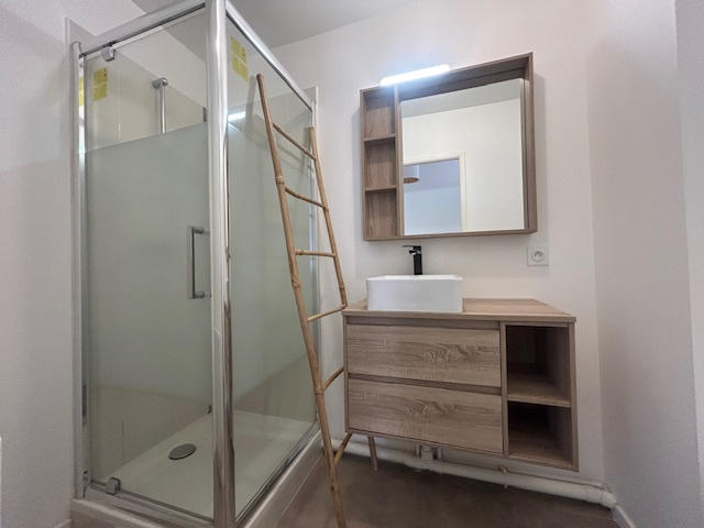 Appartement - 85 m² - 5 pièces