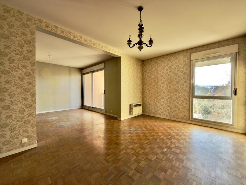 Appartement ancien - 92 m² - 4 pièces