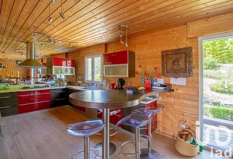 Maison - 233 m² - 10 pièces