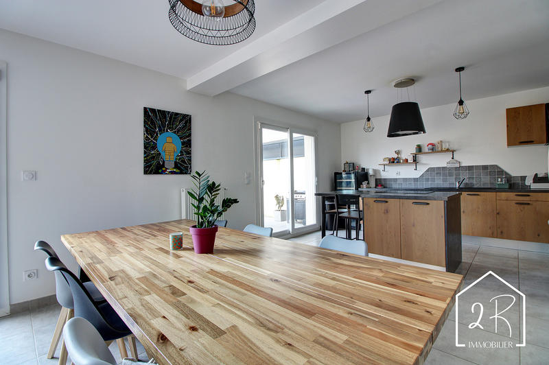 Maison - 100 m² - 5 pièces