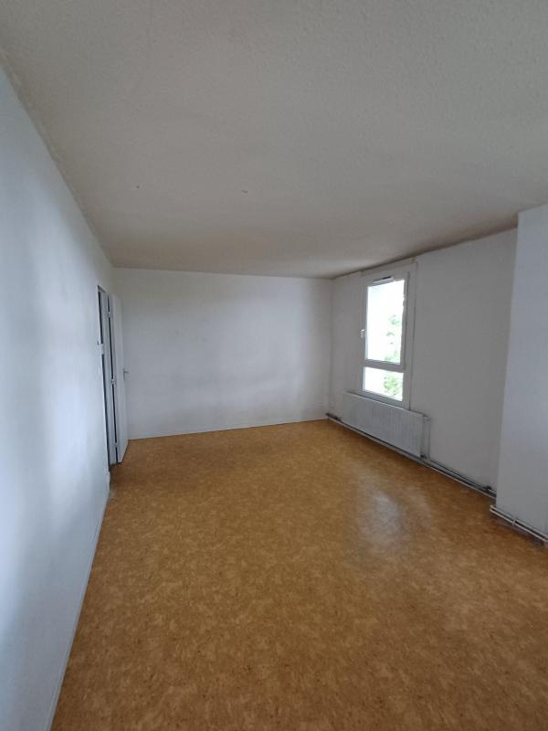 Appartement ancien - 77 m² - 3 pièces