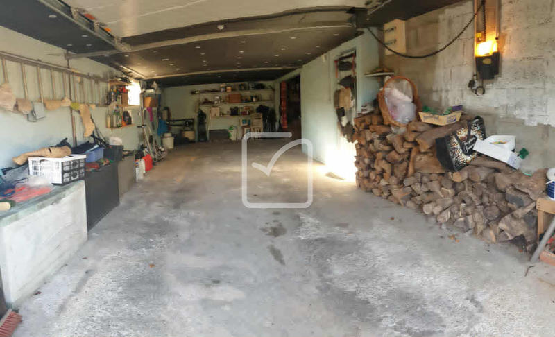 Maison - 180 m² - 7 pièces