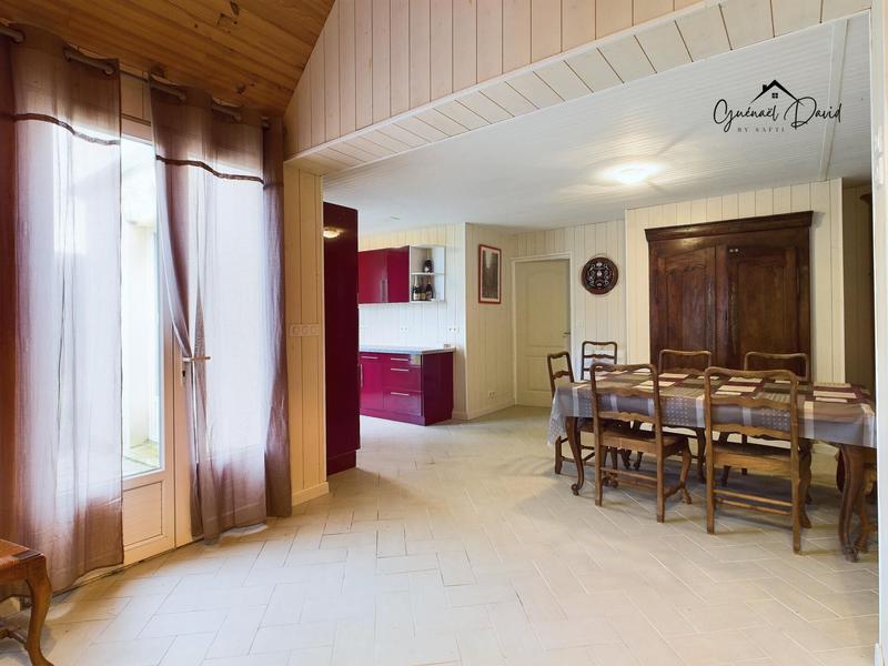 Maison - 190 m² - 8 pièces