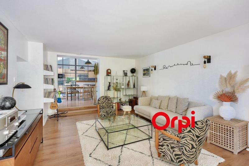 Maison ancienne - 185 m² - 8 pièces