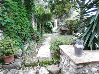 Mas - 230 m² - 13 pièces