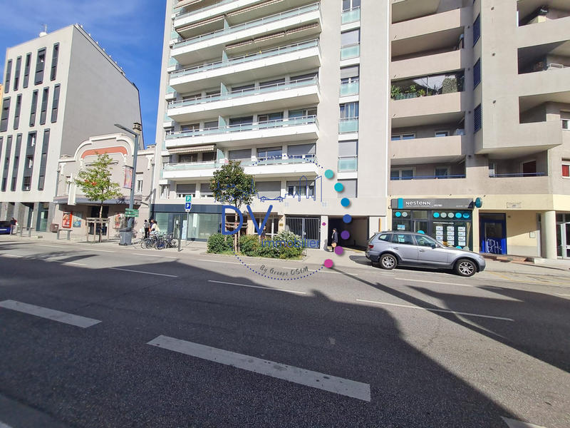 Parking / Garage - 11 m²