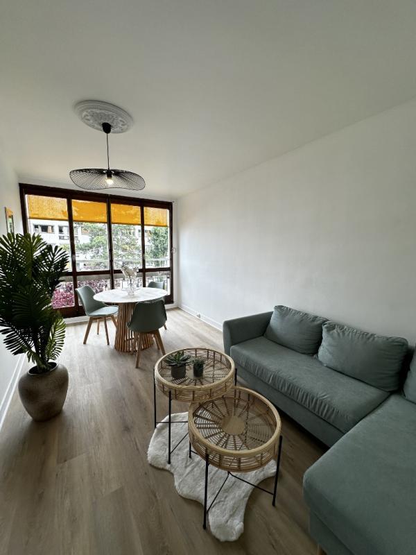 Chambre - 14 m² - 1 pièce