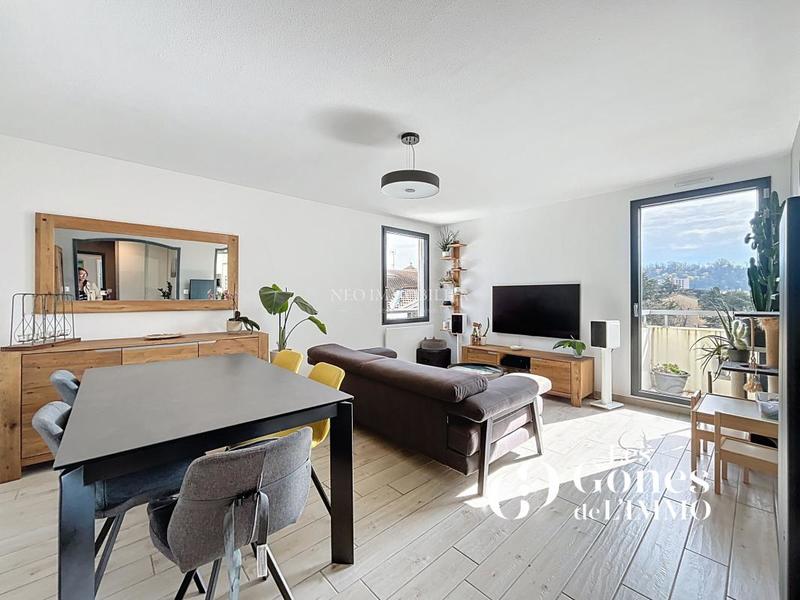 Appartement - 83 m² - 4 pièces