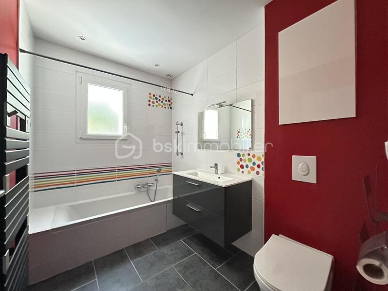 Maison - 133 m² - 6 pièces