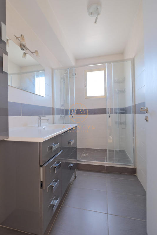 Appartement - 56 m² - 3 pièces