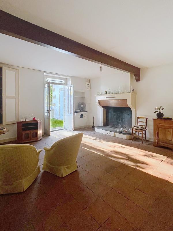 Maison - 400 m² - 10 pièces