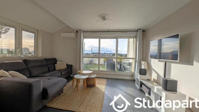 Chambre - 10 m² - 1 pièce