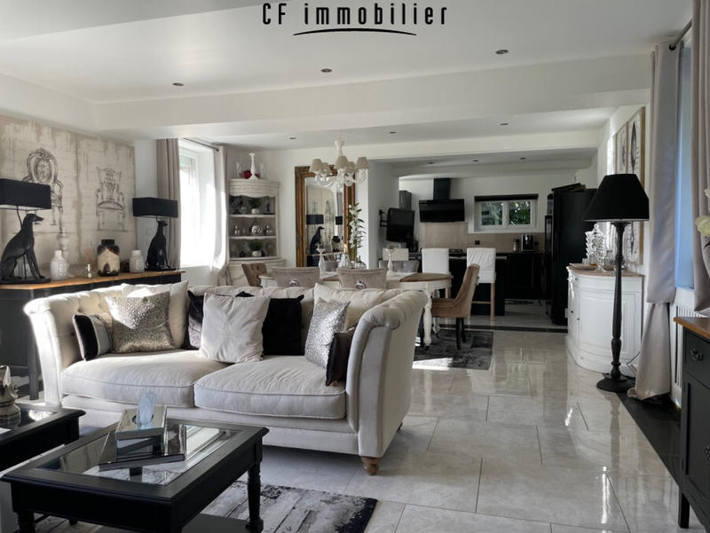 Maison - 145 m² - 5 pièces