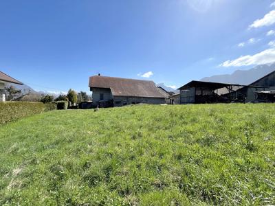 Terrain - 3 000 m²