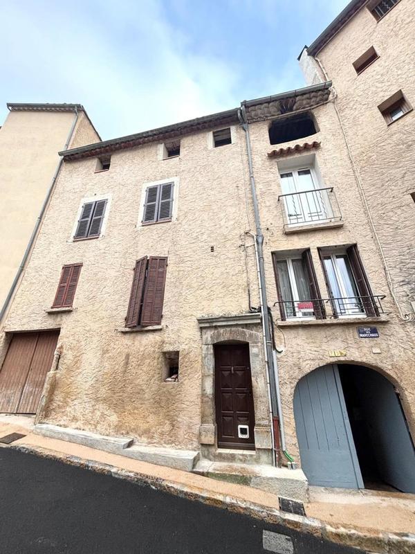 Appartement - 80 m² - 3 pièces