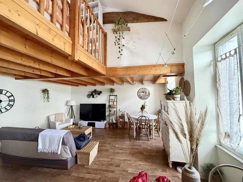 Immeuble - 151 m² - 6 pièces