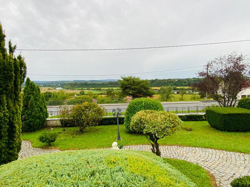 Propriété - 150 m² - 5 pièces