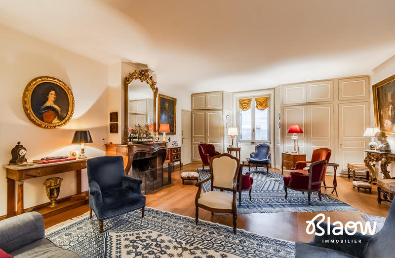 Viager - Maison - 306 m² - 9 pièces