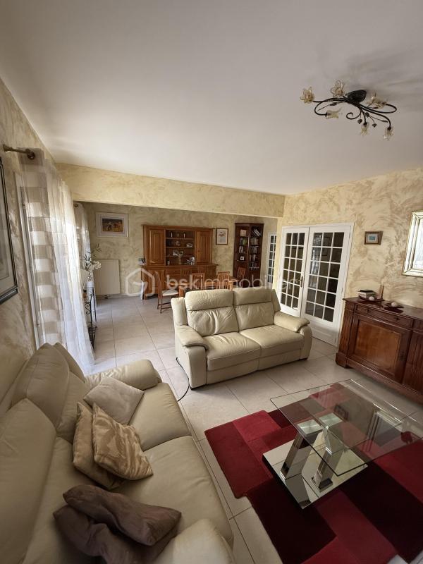 Maison traditionnelle - 140 m² - 6 pièces