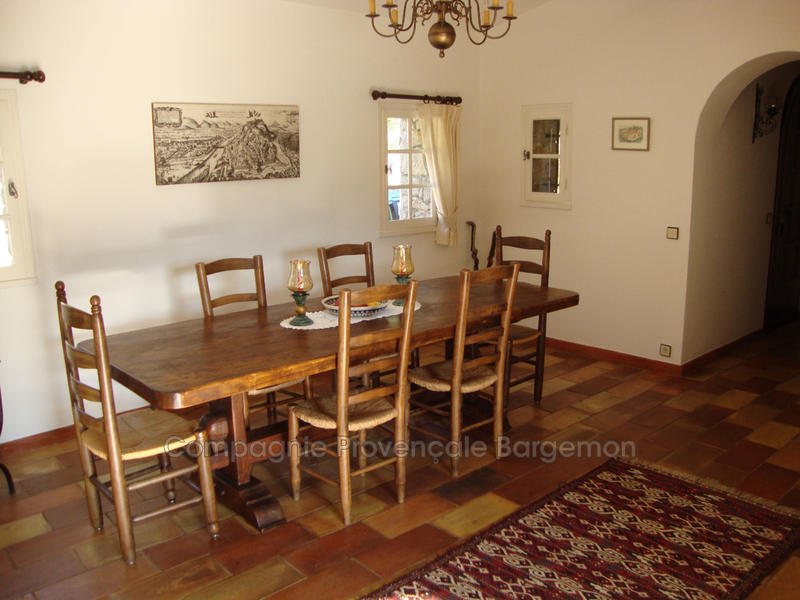 Villa - 200 m² - 6 pièces