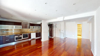 Appartement - 79 m² - 4 pièces