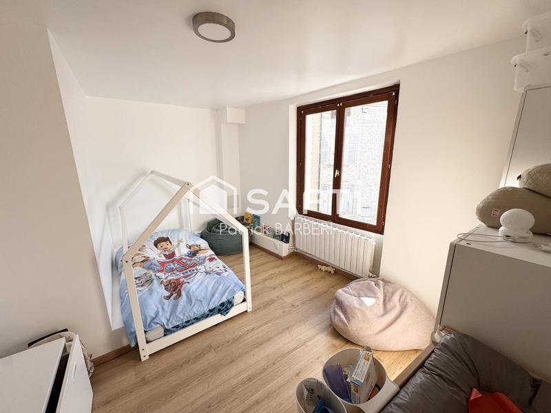 Maison - 225 m² - 8 pièces