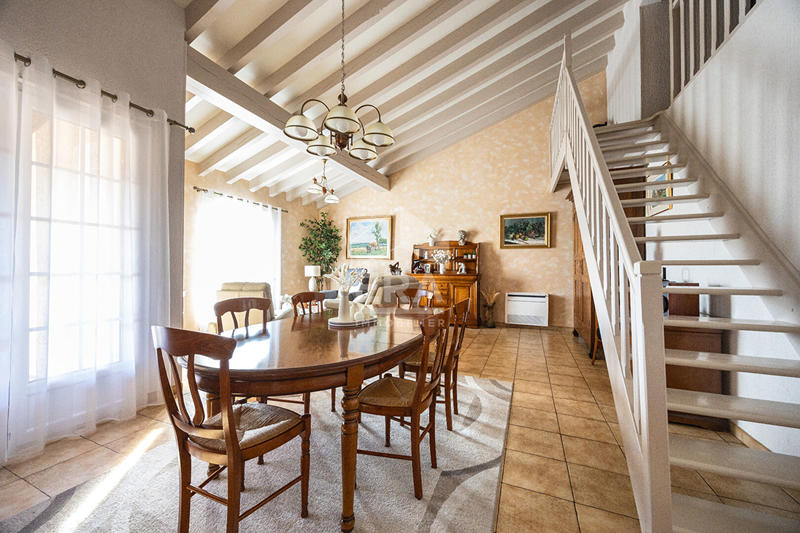 Maison - 120 m² - 5 pièces