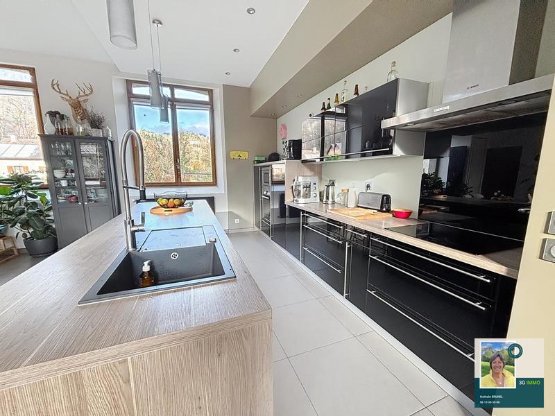 Villa - 155 m² - 8 pièces