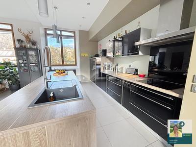 Villa - 155 m² - 8 pièces