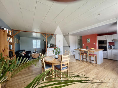 Maison - 87 m² - 5 pièces