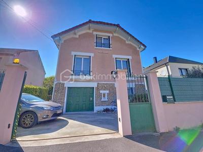 Maison - 127 m² - 5 pièces