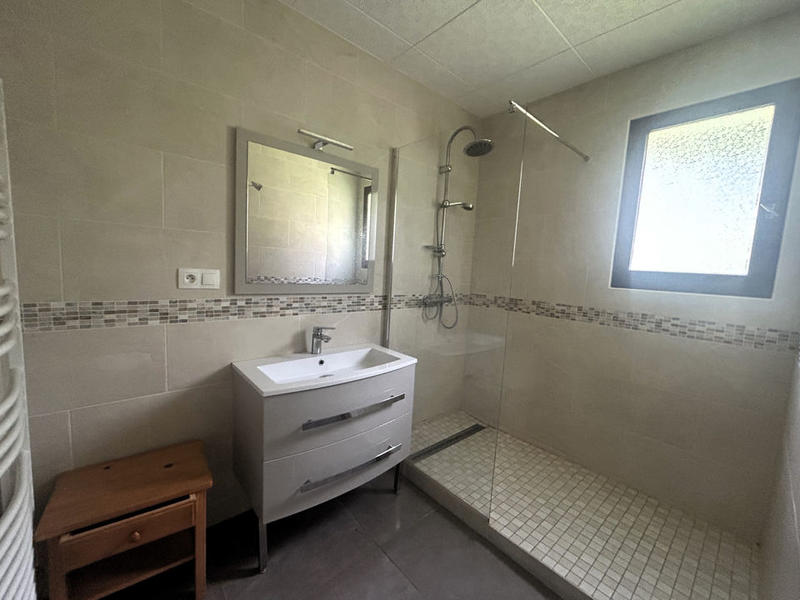 Villa - 220 m² - 8 pièces