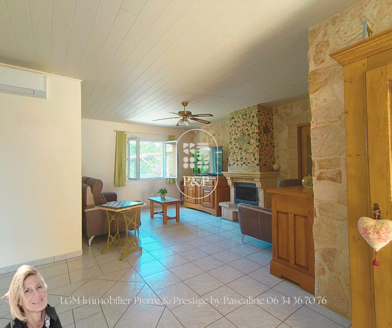 Maison - 202 m² - 6 pièces