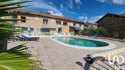 Maison - 260 m² - 8 pièces